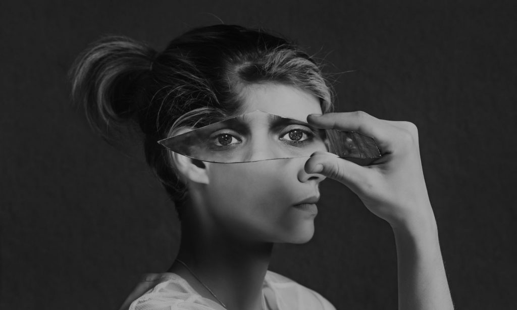 Emotionen unterdrücken Innenschau halten