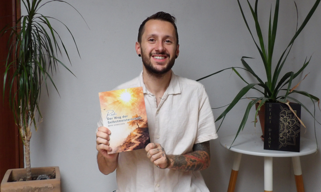 Reiki Buch Der Weg der Selbstmeisterschaft von Mike Hübschen
