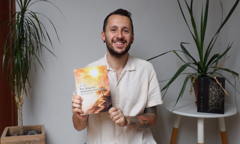 Reiki Buch Der Weg der Selbstmeisterschaft von Mike Hübschen