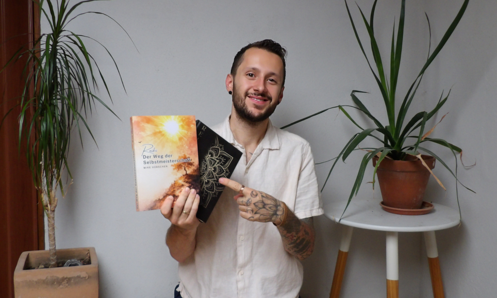 Reiki Buch Der Weg der Selbstmeisterschaft von Mike Hübschen